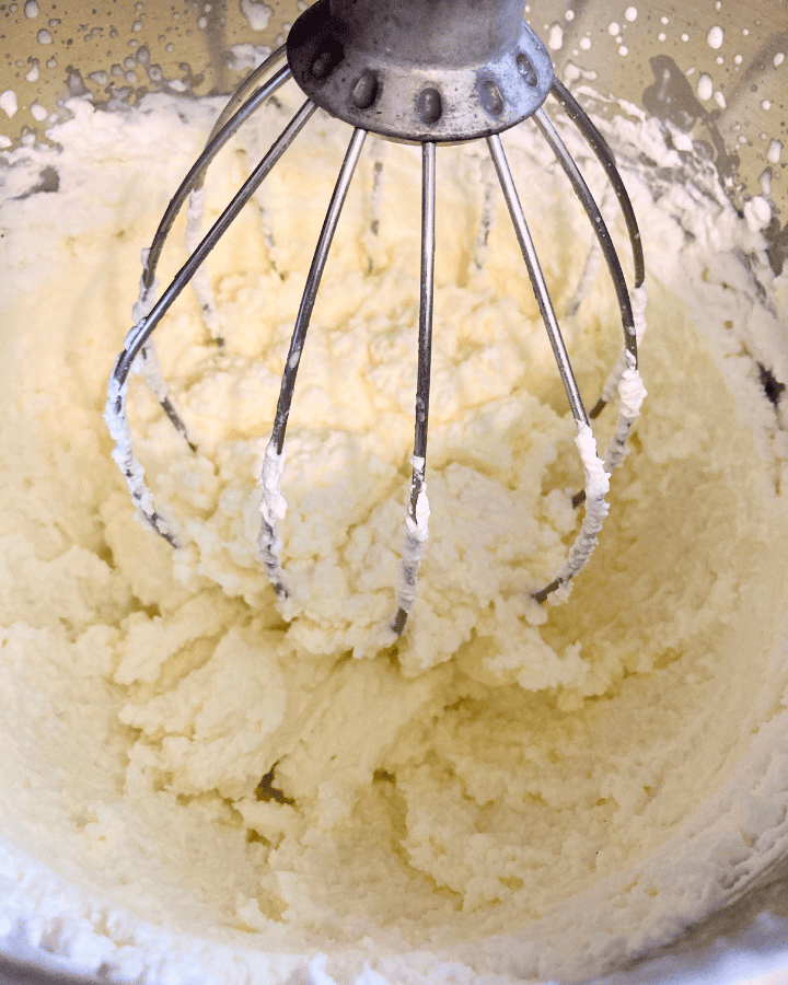 butter making process at 6 minutes